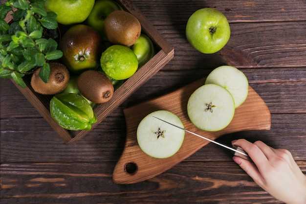 Почему желудок не переваривает яблоки?